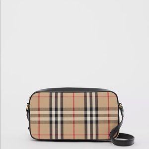 🆕 Burberry Small Vintage Check Leather Camera Bag